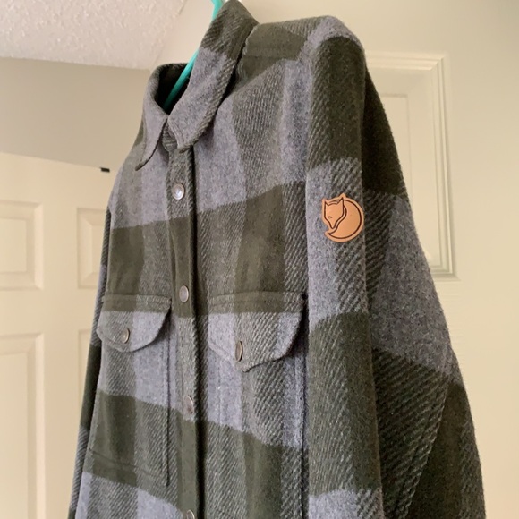 * BRAND NEW * Fjallraven with tags. Flannel. - Picture 2 of 3